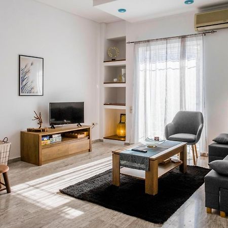 The Home Sweet Home - Family Friendly 2 Floor Apartment Kalamata Bagian luar foto