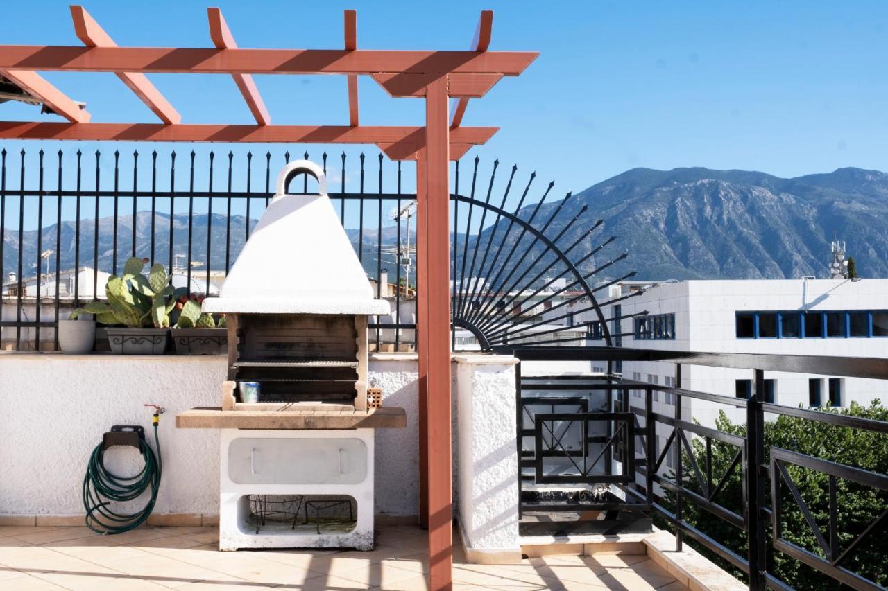 The Home Sweet Home - Family Friendly 2 Floor Apartment Kalamata Bagian luar foto