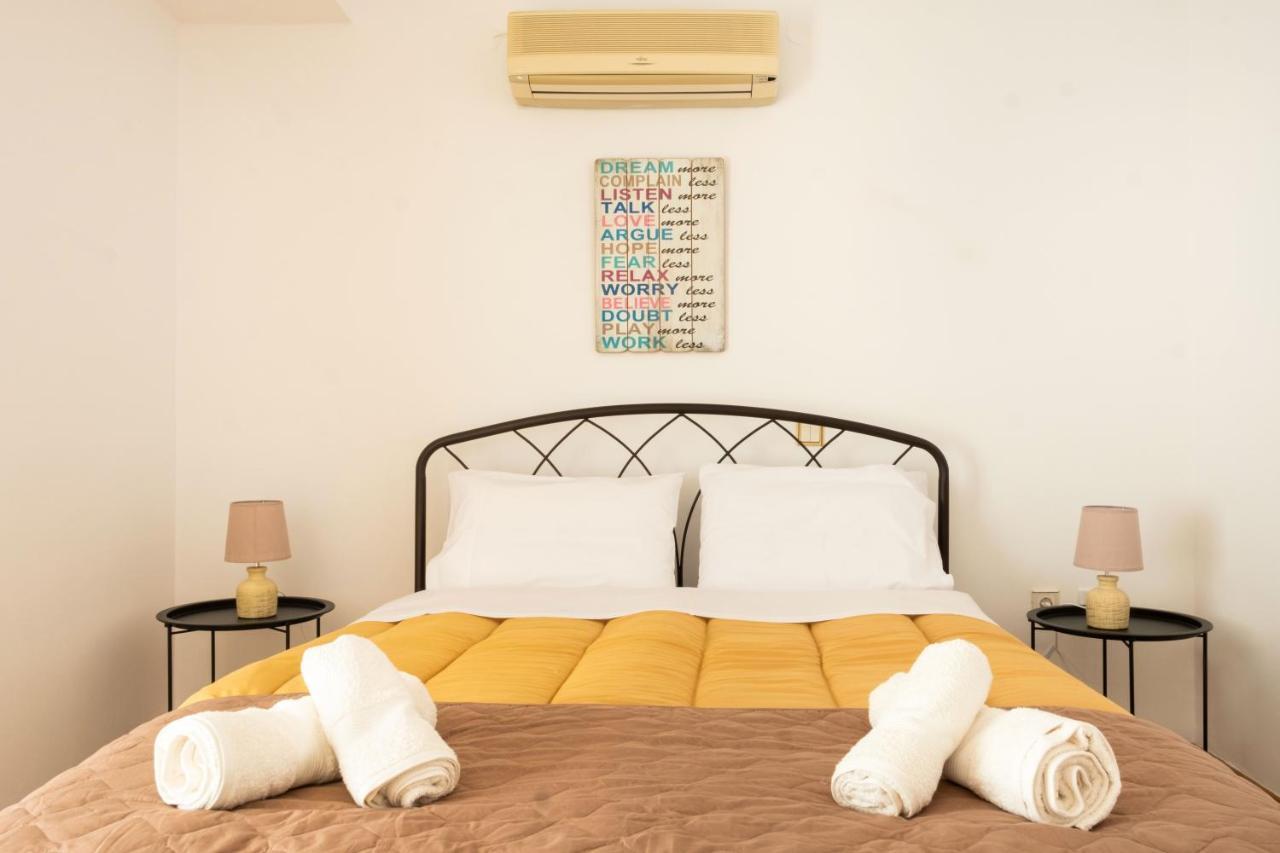 The Home Sweet Home - Family Friendly 2 Floor Apartment Kalamata Bagian luar foto