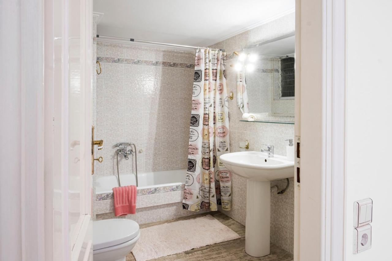The Home Sweet Home - Family Friendly 2 Floor Apartment Kalamata Bagian luar foto