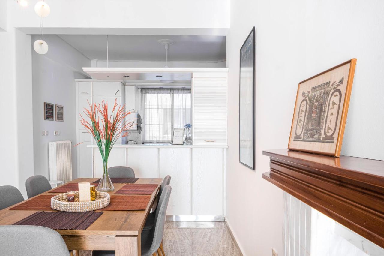 The Home Sweet Home - Family Friendly 2 Floor Apartment Kalamata Bagian luar foto